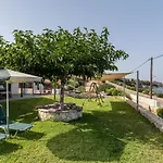 Orianthi's Beachfront
