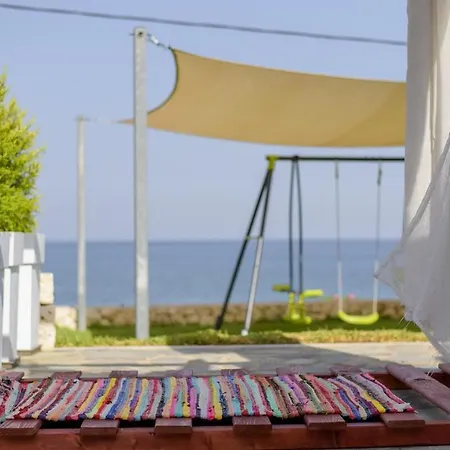 Ferienhaus Orianthi's Beachfront *