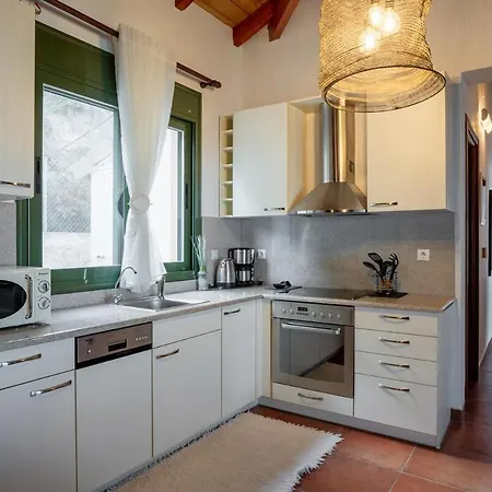 Orianthi's Beachfront Ferienhaus Skala (Kefalonia)