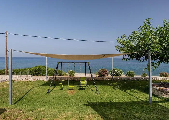 Orianthi's Beachfront Holiday home Skala (Kefalonia)