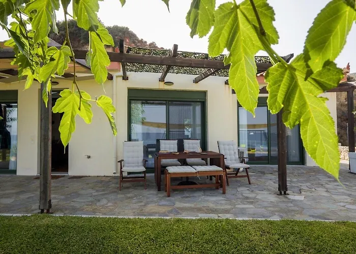 Orianthi's Beachfront Holiday home Skala (Kefalonia)