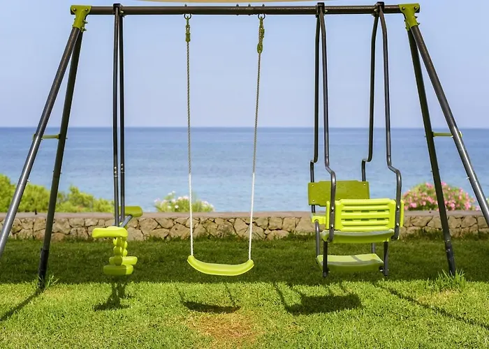 Orianthi's Beachfront Holiday home