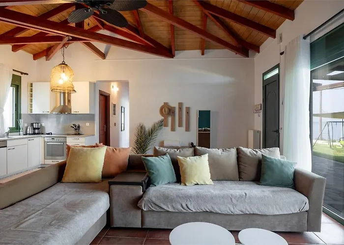 Orianthi's Beachfront Skala (Kefalonia)